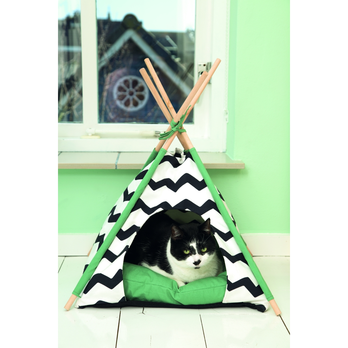 Beeztees Kioni guļvieta, 50 X 50 X 80 cm, melna / balta - Produkta attēls